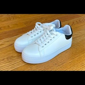 LORELAI BLACK HEEL SNEAKERS